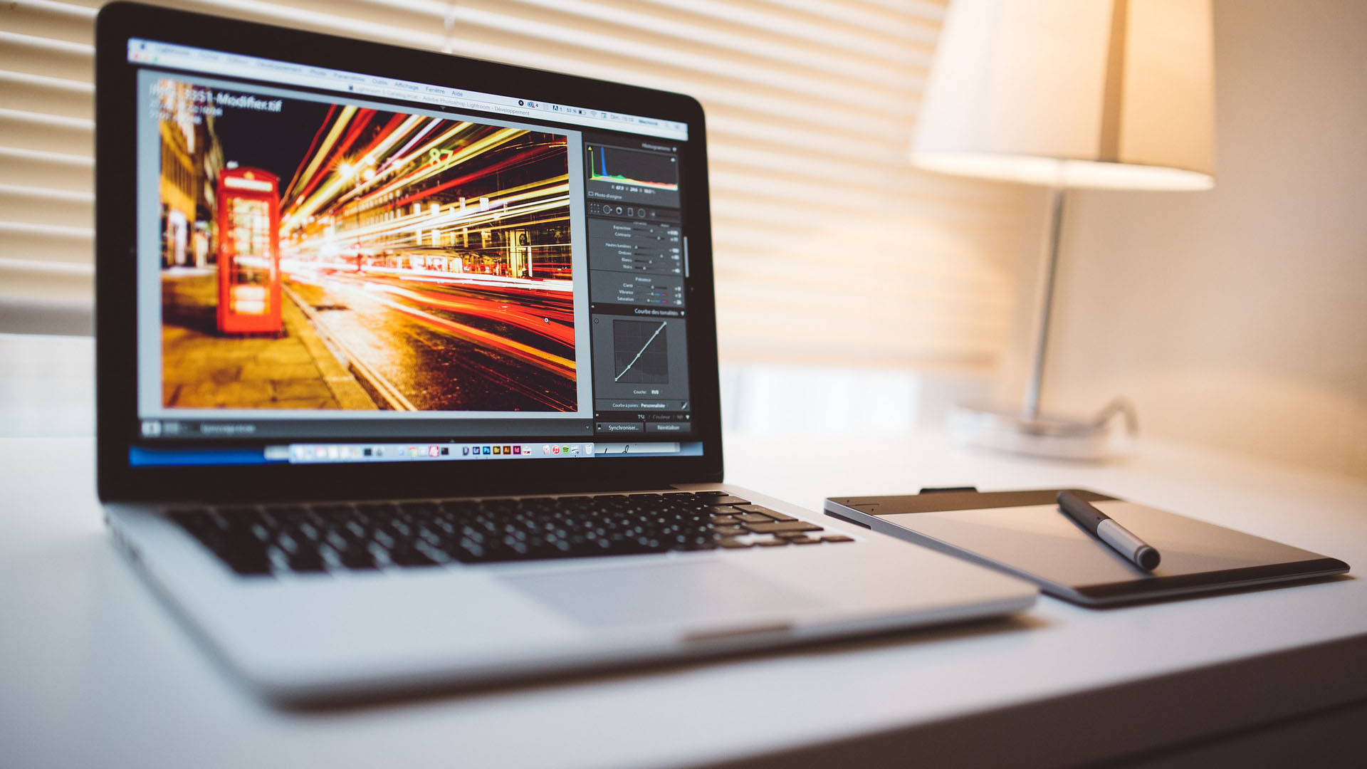 PROFESSIONAL DIPLOMA IN MOTION GRAPHICS